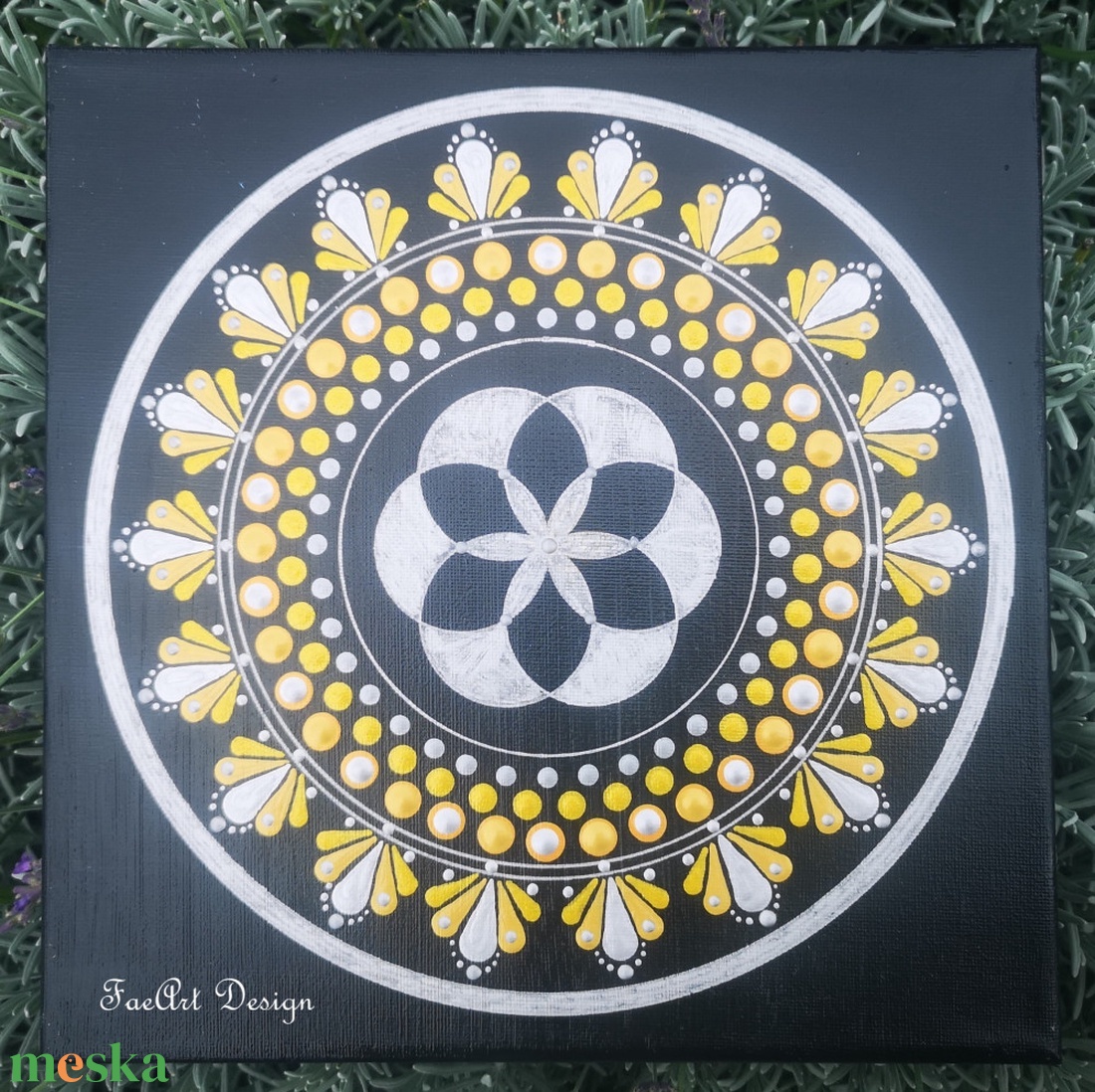 Shield - Pontfestett mandala - művészet - festmény - akril - Meska.hu Shield - Pontfestett mandala - művészet - festmény - akril - Meska.hu