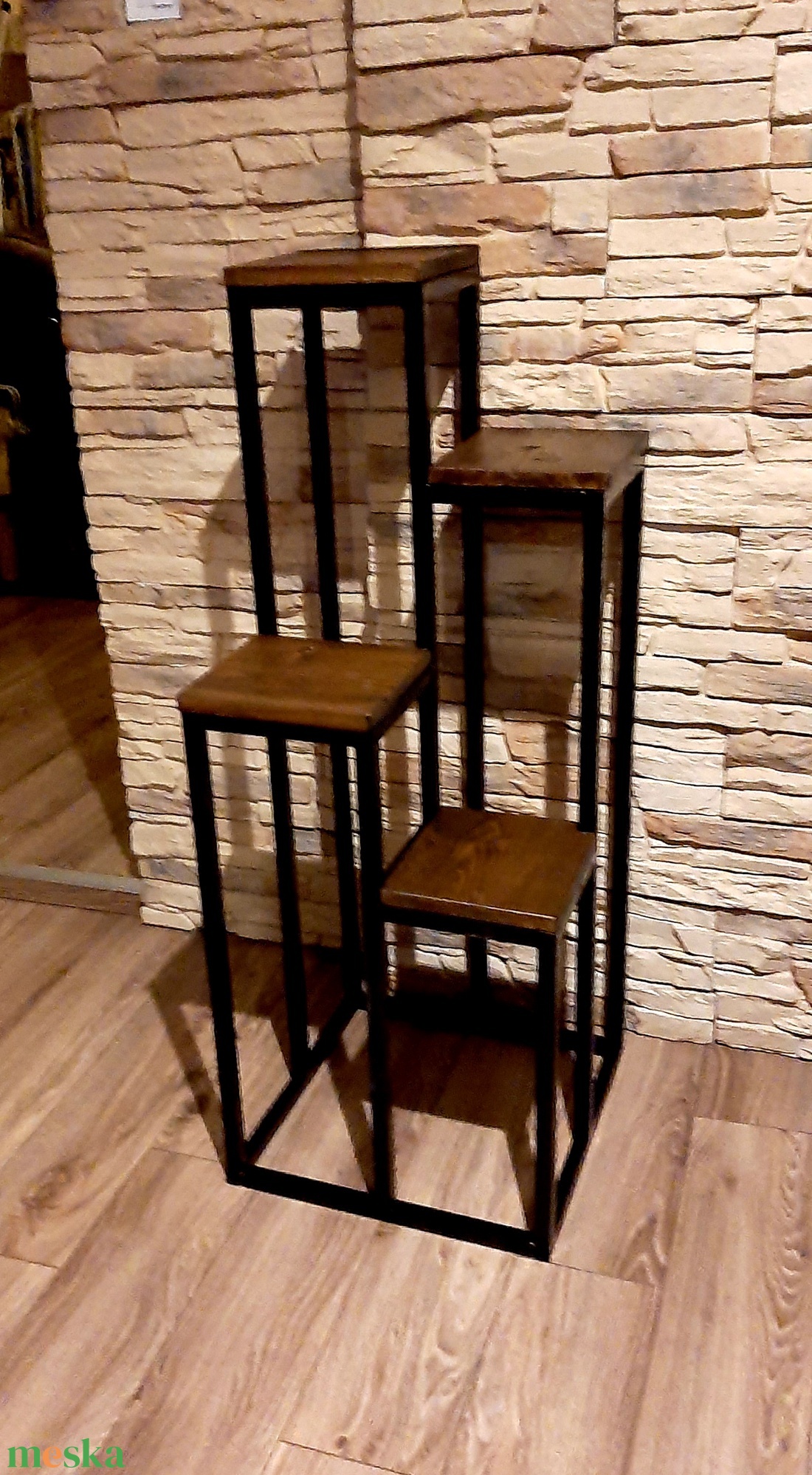 Fém virágtartó, virágtartó állvány - otthon & életmód - bútor - virágállvány - Meska.hu