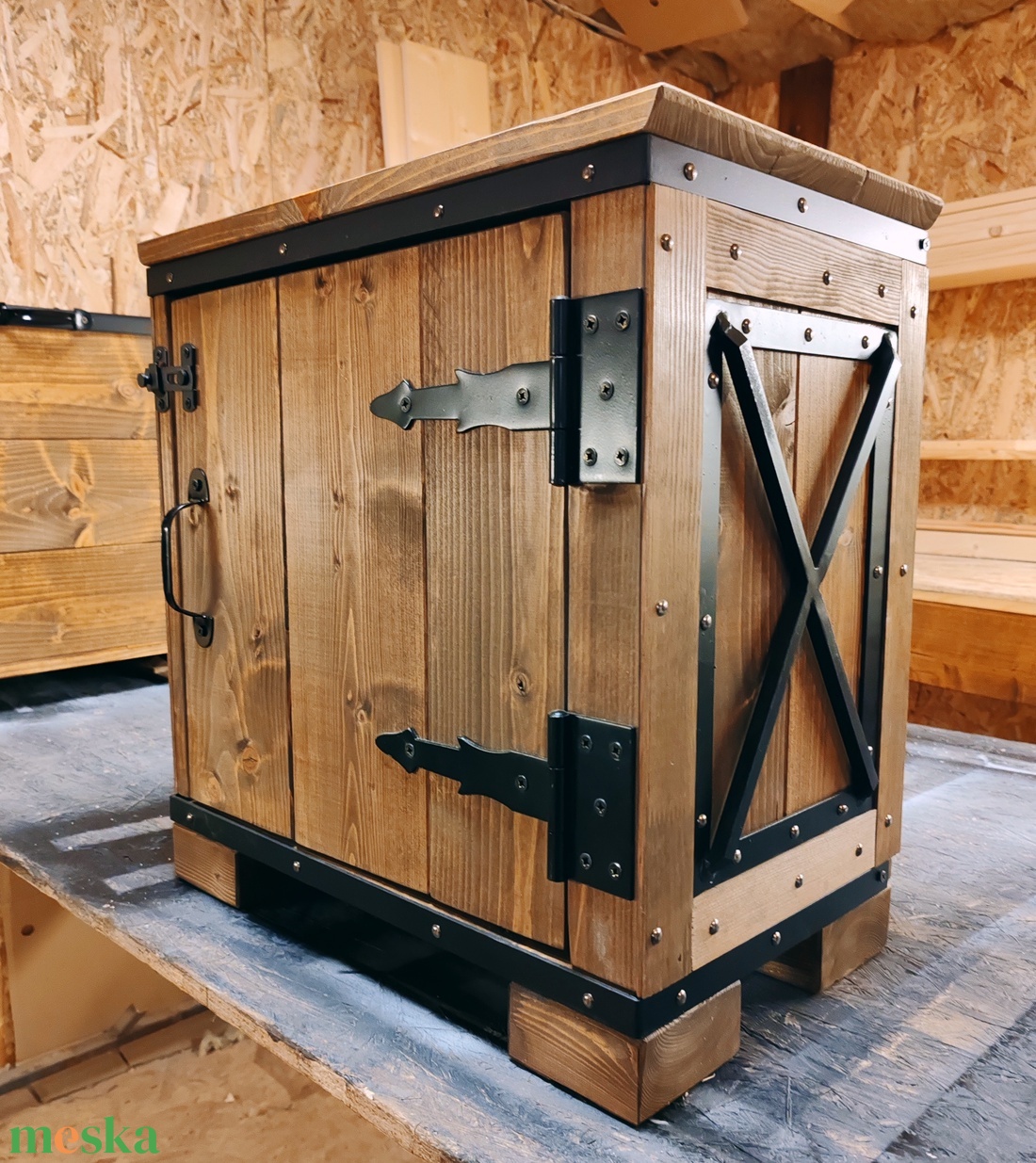 Rusztikus éjjeliszekrény  - otthon & életmód - bútor - szekrény - Meska.hu