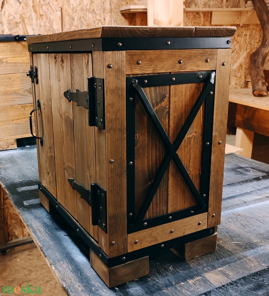 Rusztikus éjjeliszekrény  - otthon & életmód - bútor - szekrény - Meska.hu