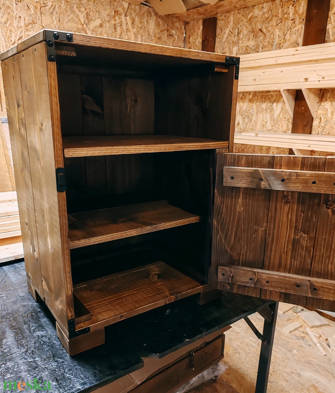 Rusztikus éjjeliszekrény - otthon & életmód - bútor - szekrény - Meska.hu