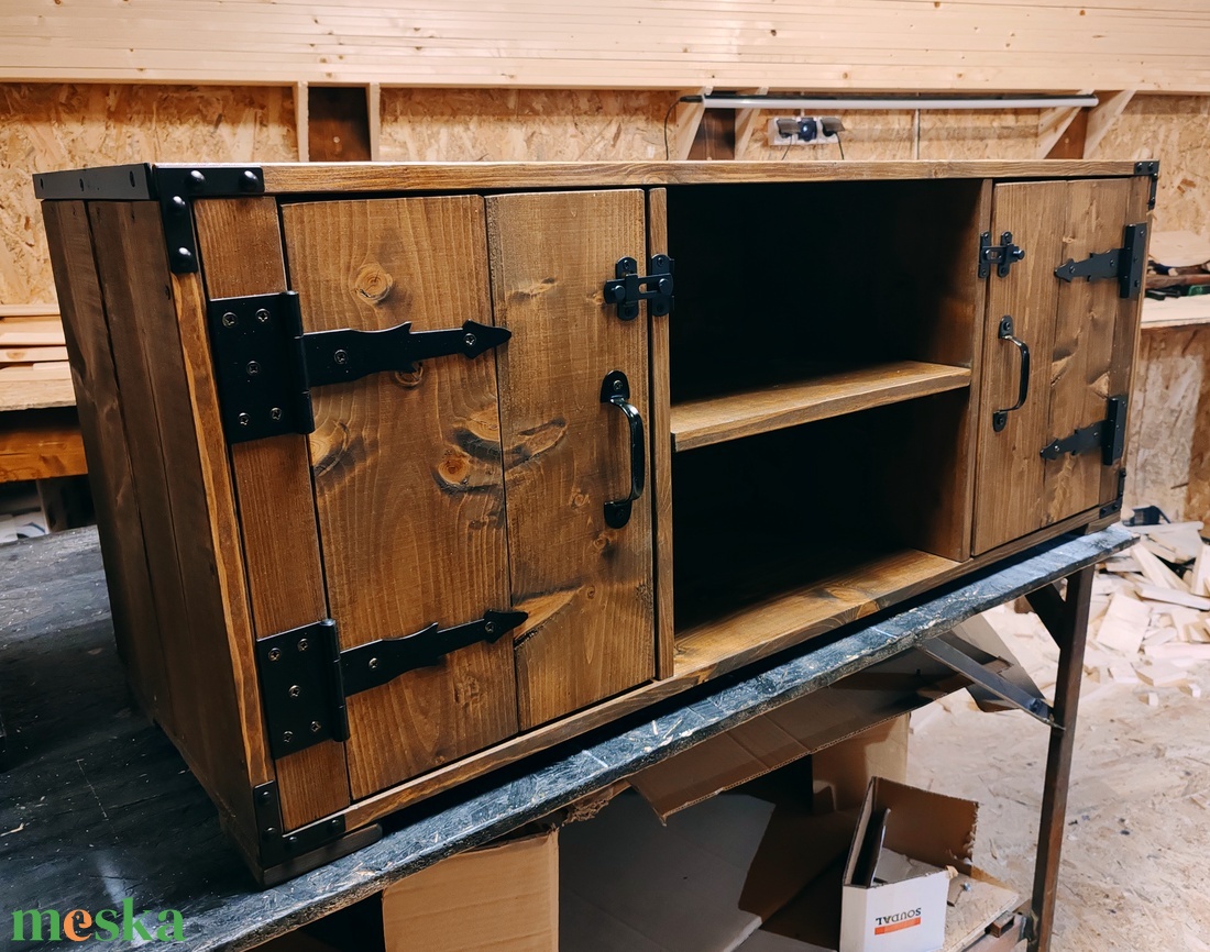 Rusztikus stílusú Tv tartó szekrény - otthon & életmód - bútor - szekrény - Meska.hu