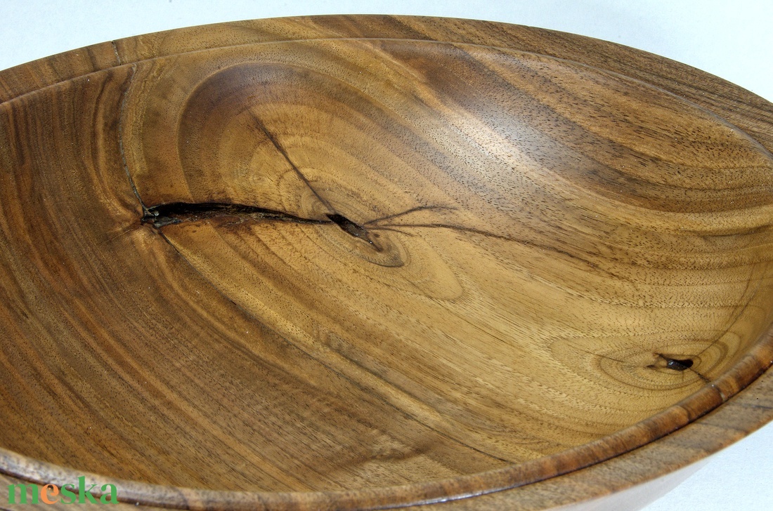 Szép dió - egyedi kézműves kínálótál diófából - otthon & életmód - dekoráció - asztal és polc dekoráció - asztaldísz - Meska.hu