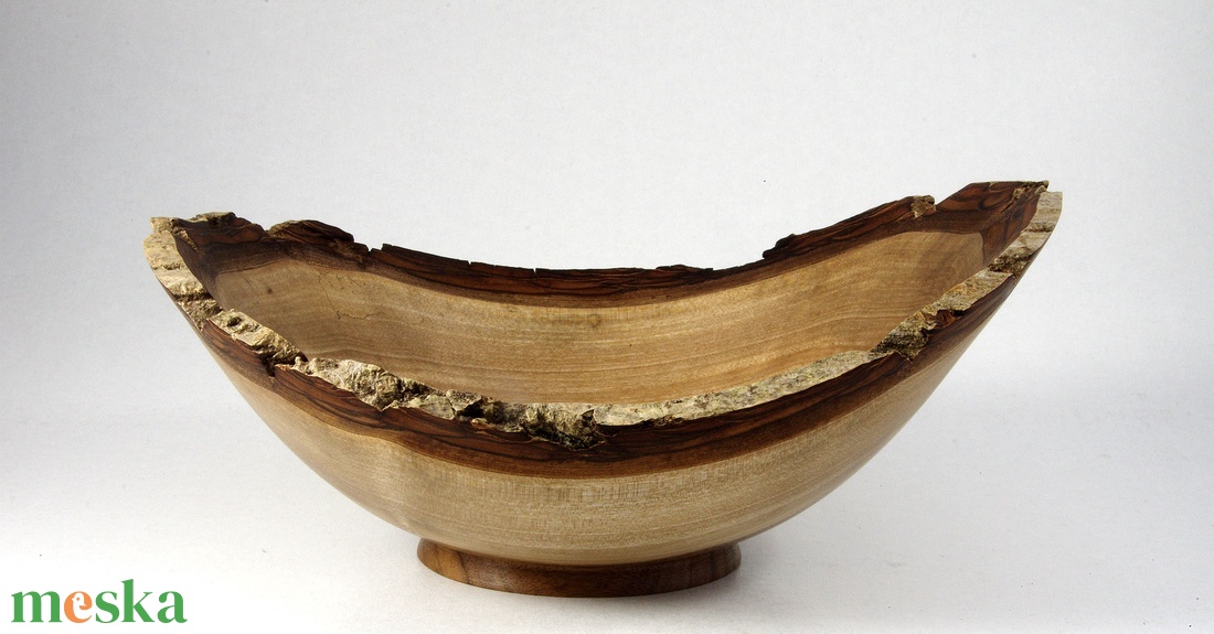 Szép dió - Egyedi kézműves kínálótál diófából - otthon & életmód - dekoráció - asztal és polc dekoráció - asztaldísz - Meska.hu