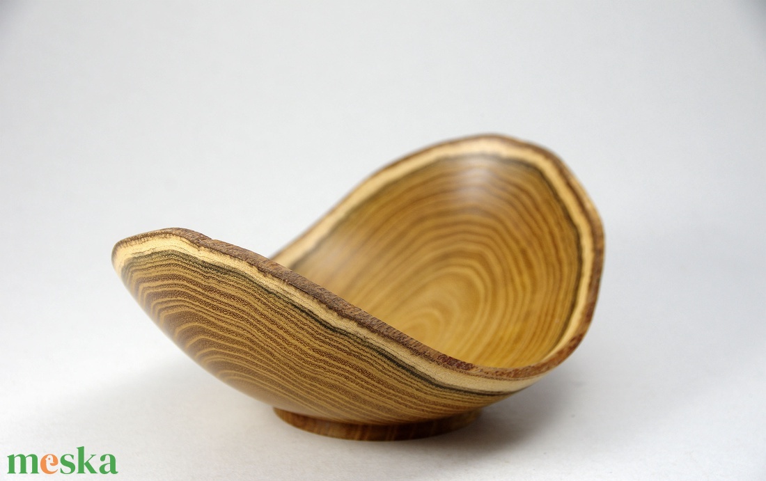 Füles - Egyedi, kézműves kínálótál akácfából - otthon & életmód - dekoráció - asztal és polc dekoráció - asztaldísz - Meska.hu