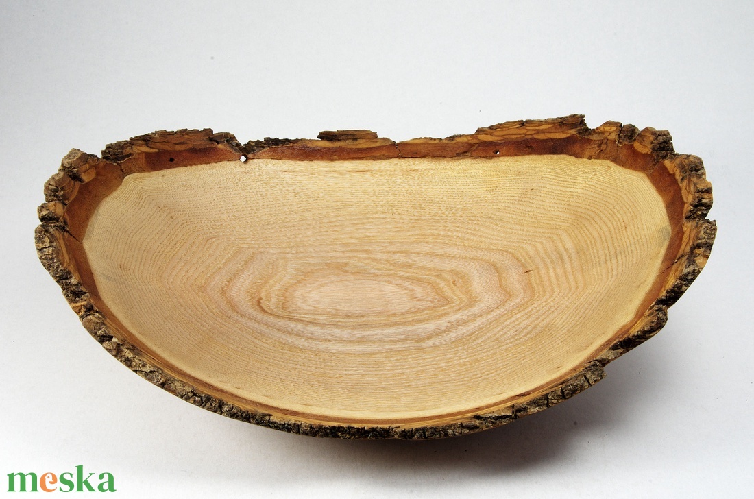 Magas kőris - Egyedi, kézműves kínálótál kőrisfából - otthon & életmód - dekoráció - asztal és polc dekoráció - asztaldísz - Meska.hu