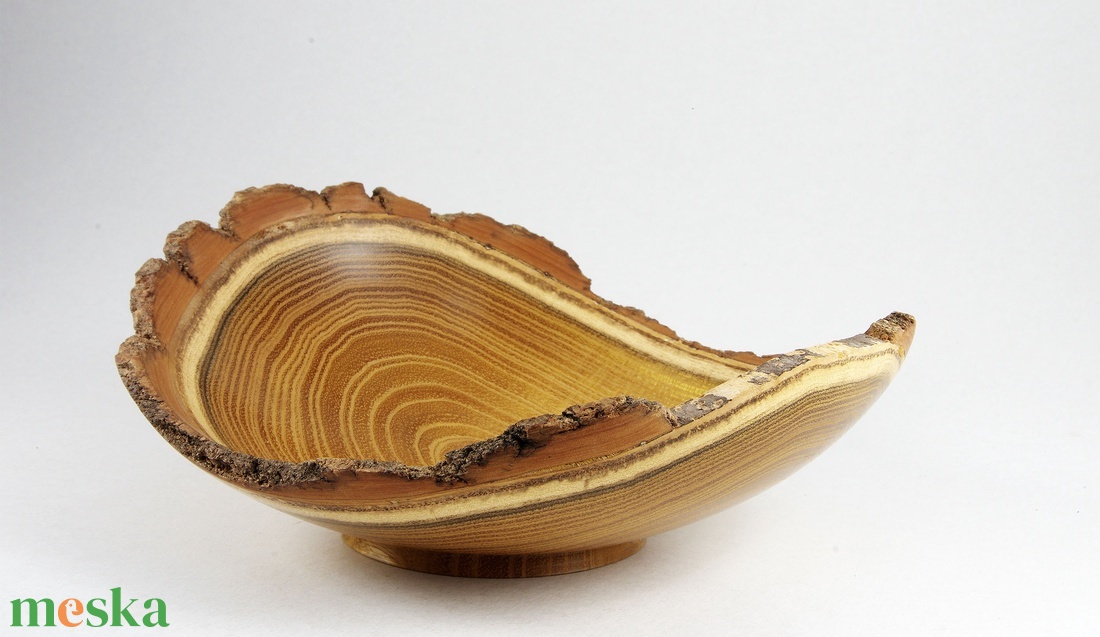 Karéjtál akácból - Egyedi, kézműves kínálótál akácfából - otthon & életmód - dekoráció - asztal és polc dekoráció - asztaldísz - Meska.hu