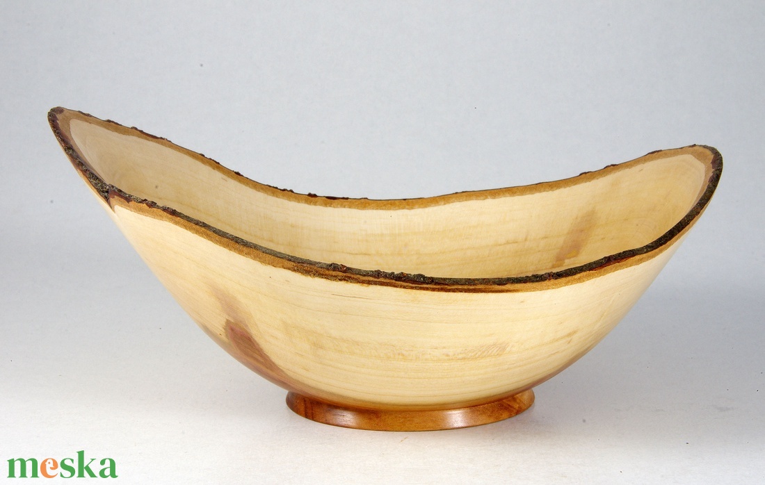 Kis barátom - Egyedi, kézműves kínálótál szilvafából - otthon & életmód - dekoráció - asztal és polc dekoráció - asztaldísz - Meska.hu