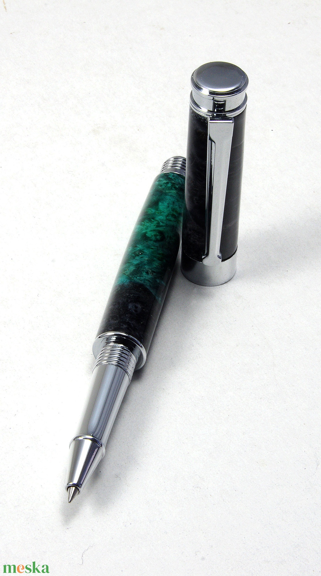 Zöld és fekete - Egyedi kézműves golyóstoll - otthon & életmód - papír, írószer - ceruza & toll - Meska.hu