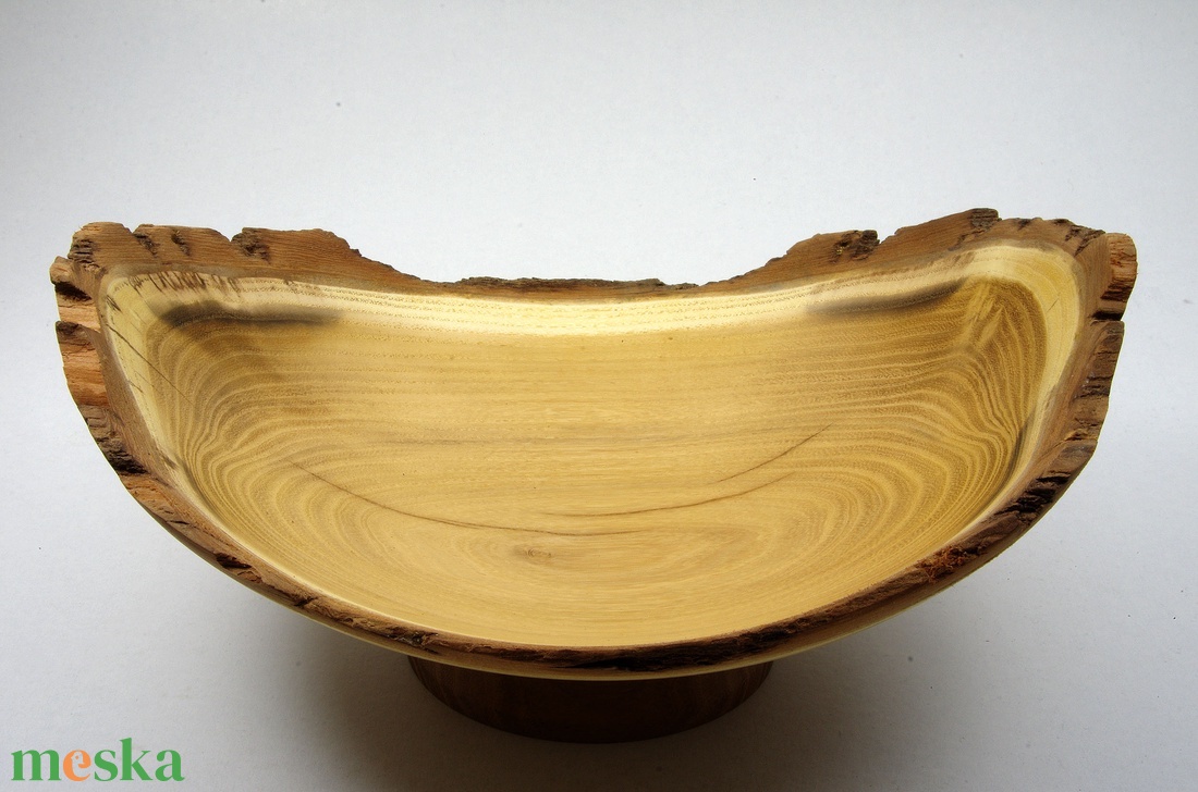 Nagy talpas akác - Egyedi, kézműves karéjtál akácfából - otthon & életmód - konyhafelszerelés, tálalás - tálalás - kínálótál - Meska.hu