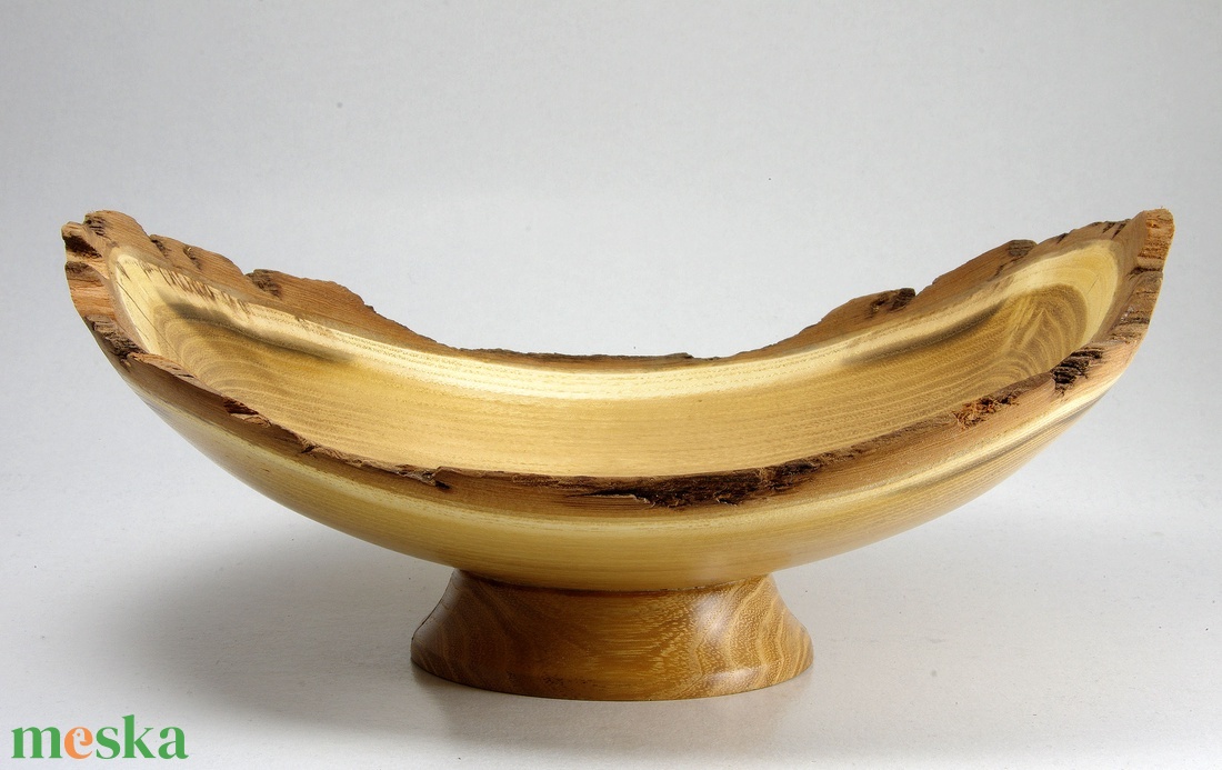 Nagy talpas akác - Egyedi, kézműves karéjtál akácfából - otthon & életmód - konyhafelszerelés, tálalás - tálalás - kínálótál - Meska.hu