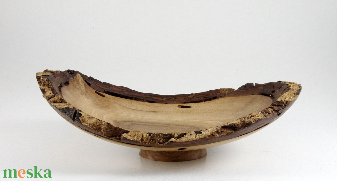 Öregem - Egyedi, kézműves karéjtál diófából - otthon & életmód - konyhafelszerelés, tálalás - tálalás - kínálótál - Meska.hu