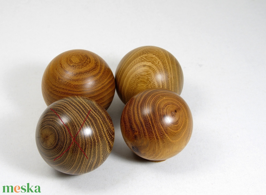 Talp és tenyér masszírozó golyó - Egyedi, kézműves termék - szépségápolás - testápolás - kéz- és lábápolás - Meska.hu