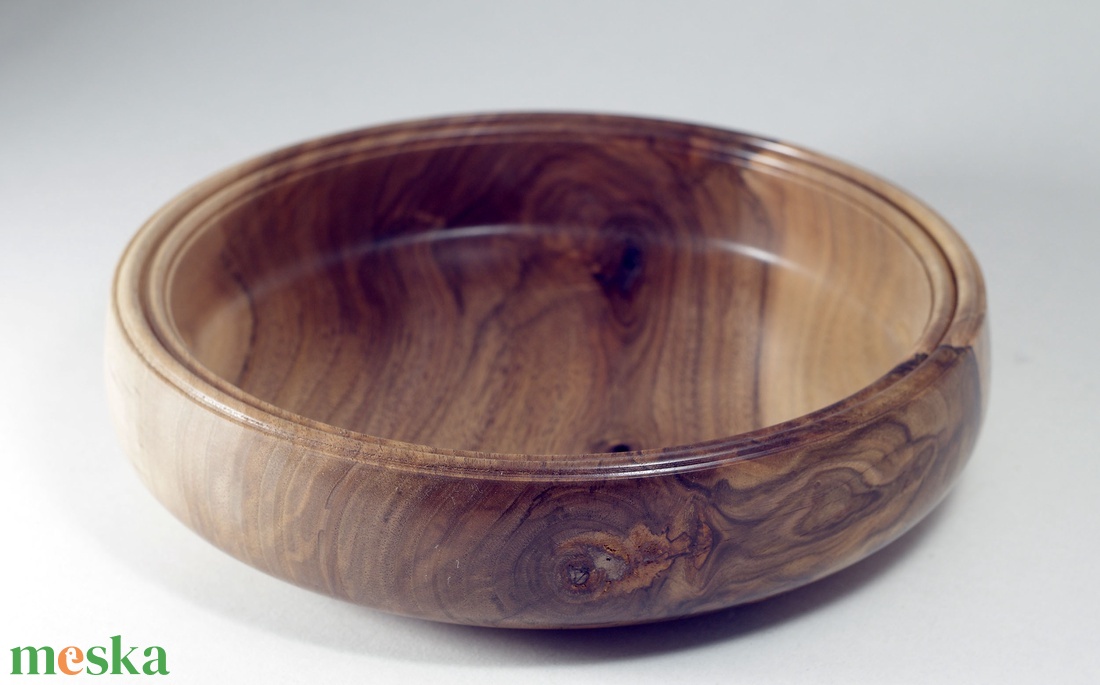 Erzsébet-tál, Egyedi, kézműves kínálótál diófából - otthon & életmód - konyhafelszerelés, tálalás - tálalás - kínálótál - Meska.hu