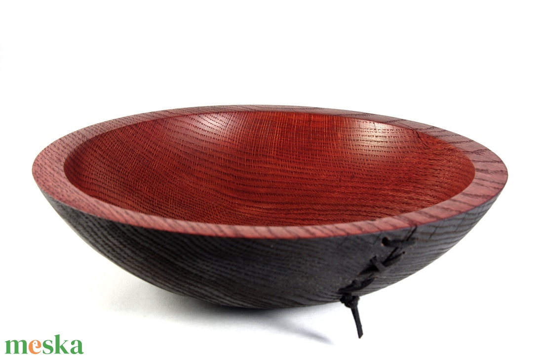 Vörös és fekete - Egyedi, kézműves kínálótál tölgyfából  - otthon & életmód - dekoráció - asztal és polc dekoráció - asztaldísz - Meska.hu