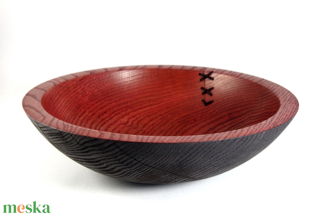 Vörös és fekete - Egyedi, kézműves kínálótál tölgyfából  - otthon & életmód - dekoráció - asztal és polc dekoráció - asztaldísz - Meska.hu