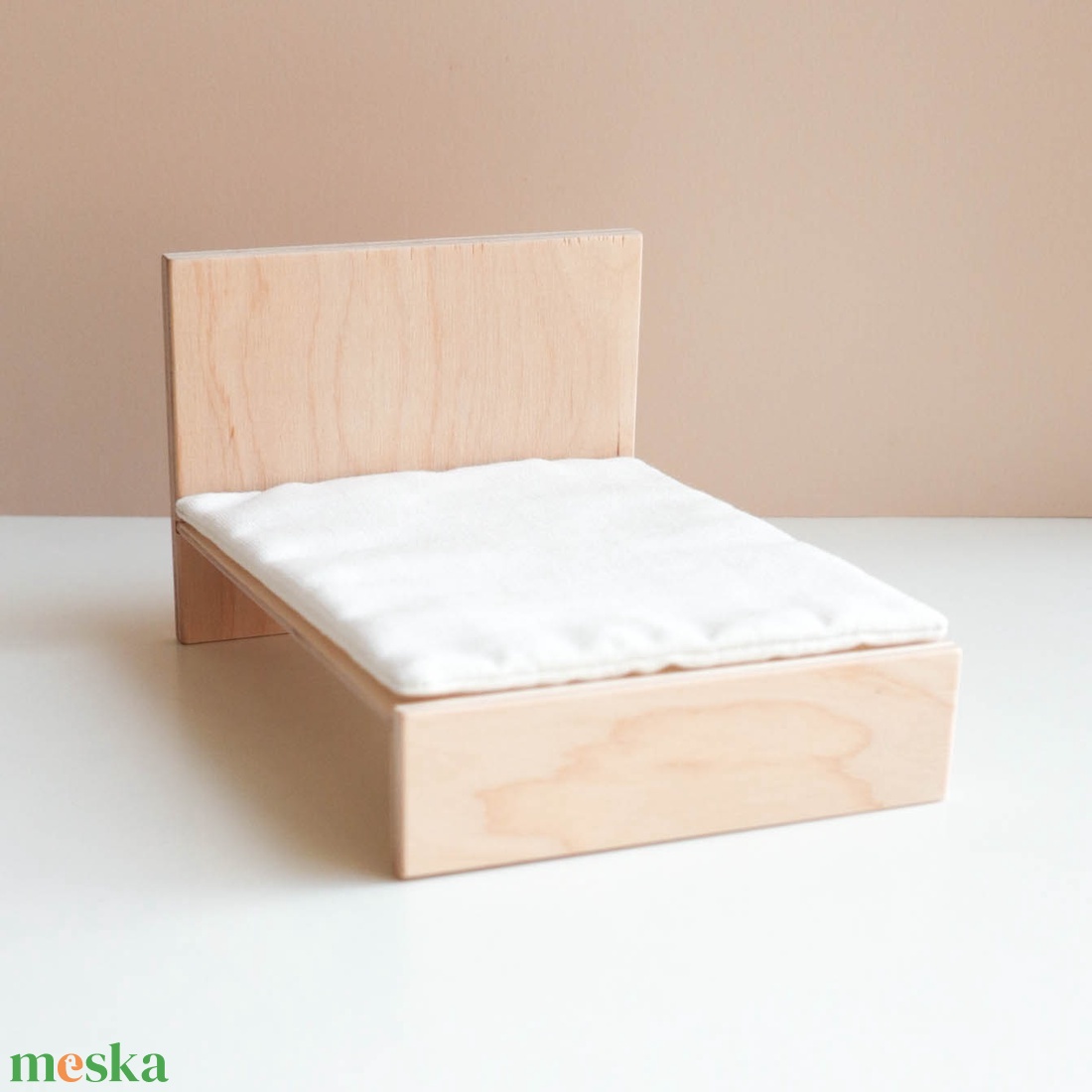 Hálószoba bútorcsomag komóddal babaházhoz - játék & sport - baba & babaház - babaház - Meska.hu