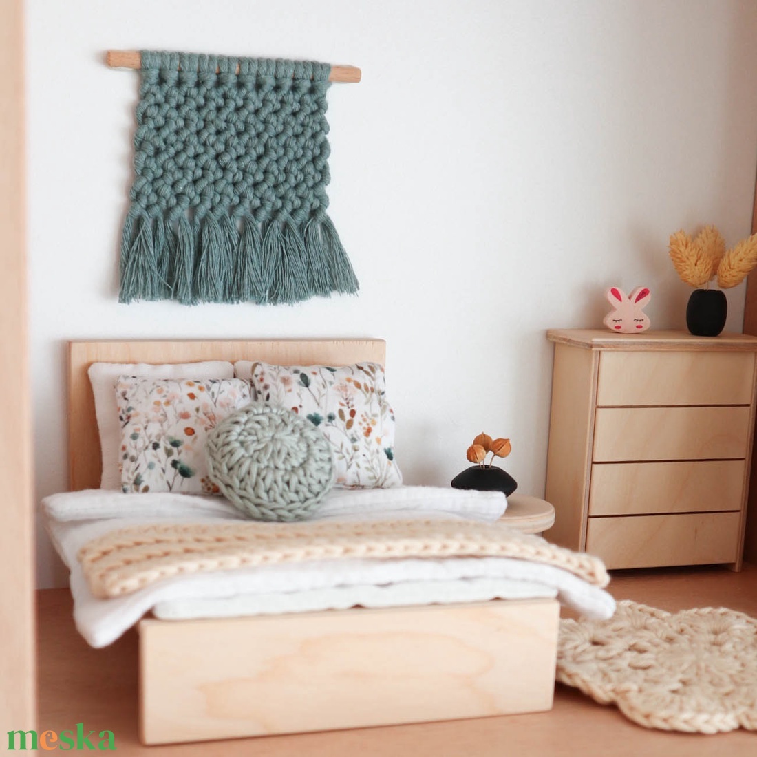 Hálószoba bútorcsomag komóddal babaházhoz - játék & sport - baba & babaház - babaház - Meska.hu