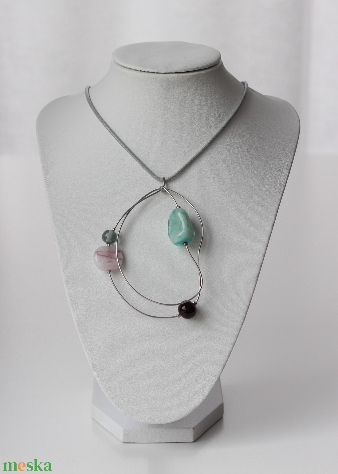 Pillangó nyaklánc egyedi üveggyöngyökkel - ékszer - nyaklánc - gyöngyös nyaklánc - Meska.hu Pillangó nyaklánc egyedi üveggyöngyökkel - ékszer - nyaklánc - gyöngyös nyaklánc - Meska.hu