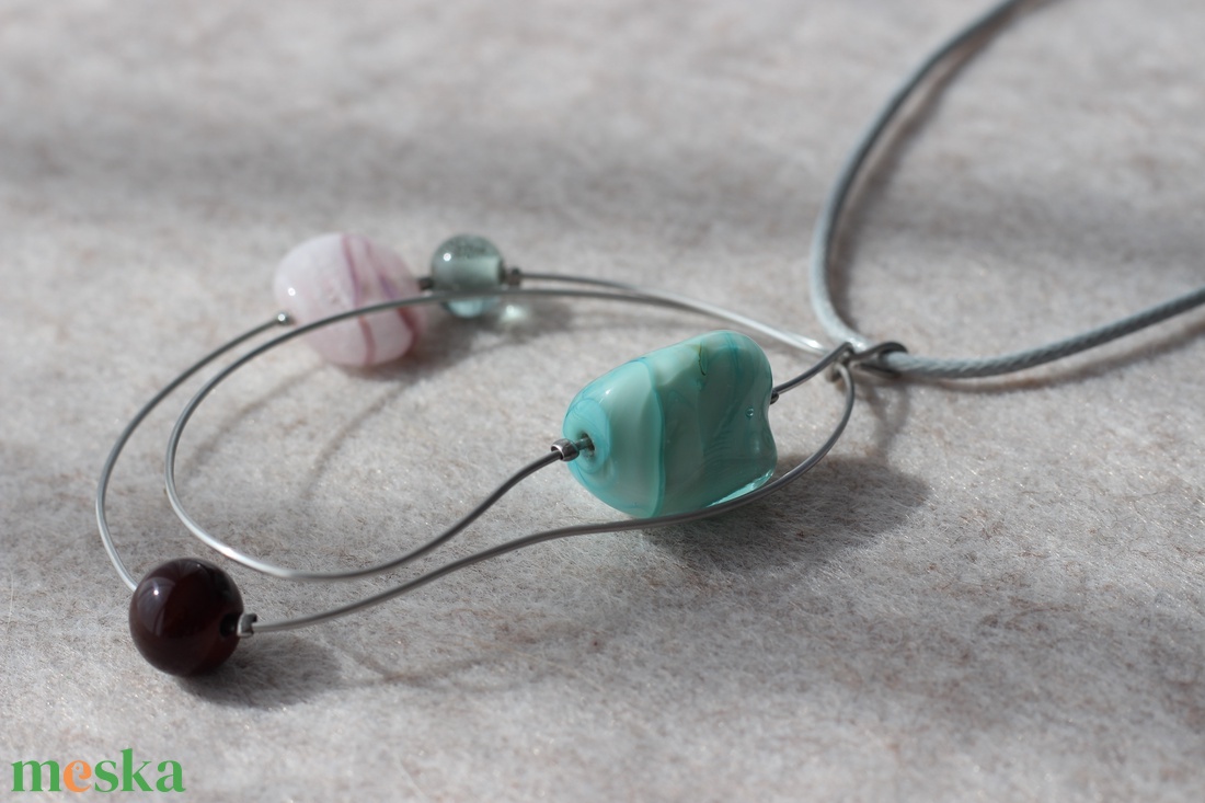 Pillangó nyaklánc egyedi üveggyöngyökkel - ékszer - nyaklánc - gyöngyös nyaklánc - Meska.hu Pillangó nyaklánc egyedi üveggyöngyökkel - ékszer - nyaklánc - gyöngyös nyaklánc - Meska.hu