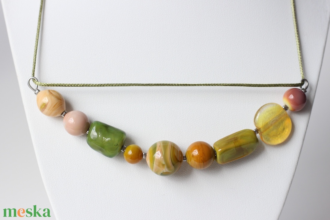 Nyaklánc egyedi üveggyöngyökkel - ékszer - nyaklánc - gyöngyös nyaklánc - Meska.hu Nyaklánc egyedi üveggyöngyökkel - ékszer - nyaklánc - gyöngyös nyaklánc - Meska.hu