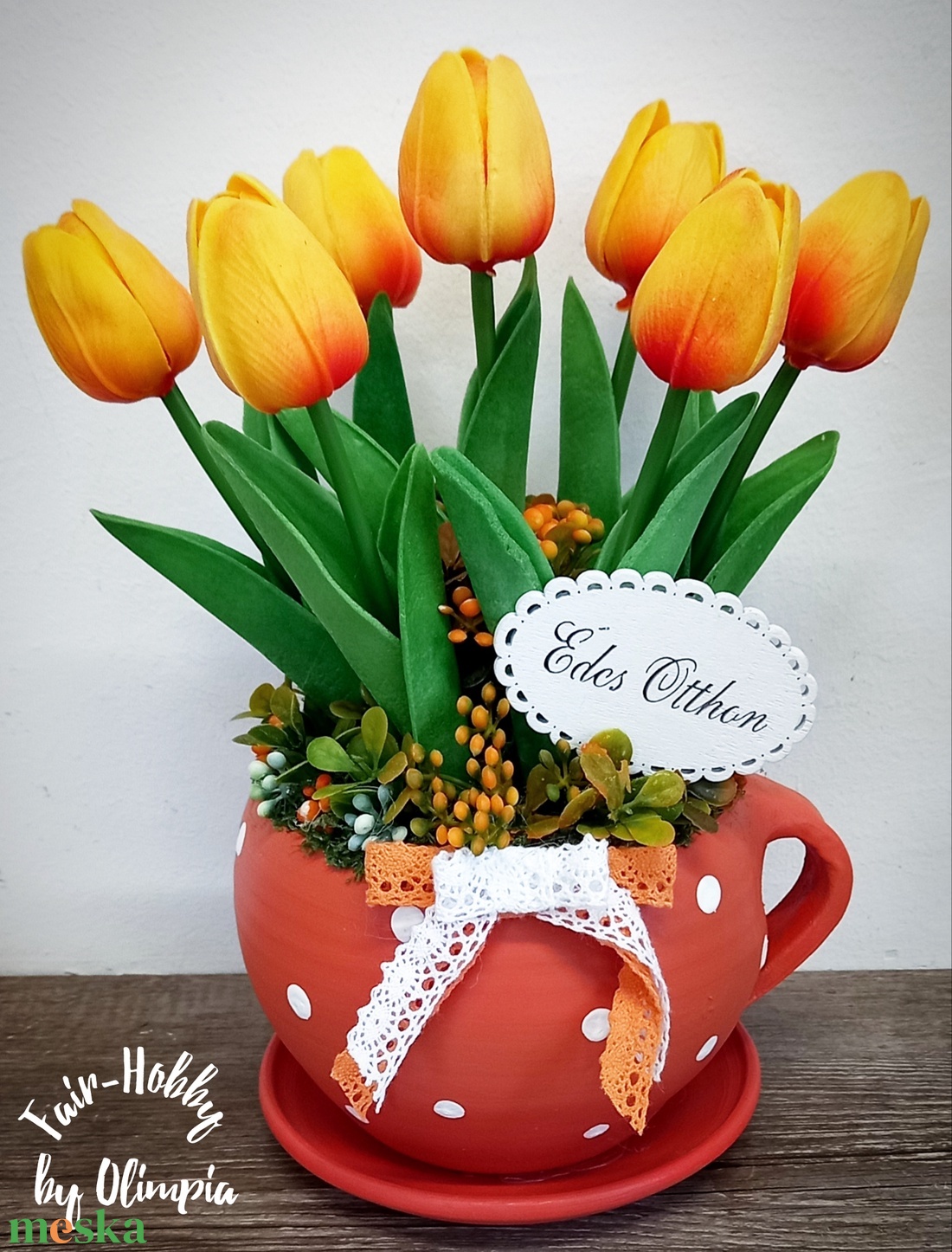 Pöttyös kaspós asztaldísz tulipánokkal - otthon & életmód - dekoráció - asztal és polc dekoráció - asztaldísz - Meska.hu Pöttyös kaspós asztaldísz tulipánokkal - otthon & életmód - dekoráció - asztal és polc dekoráció - asztaldísz - Meska.hu
