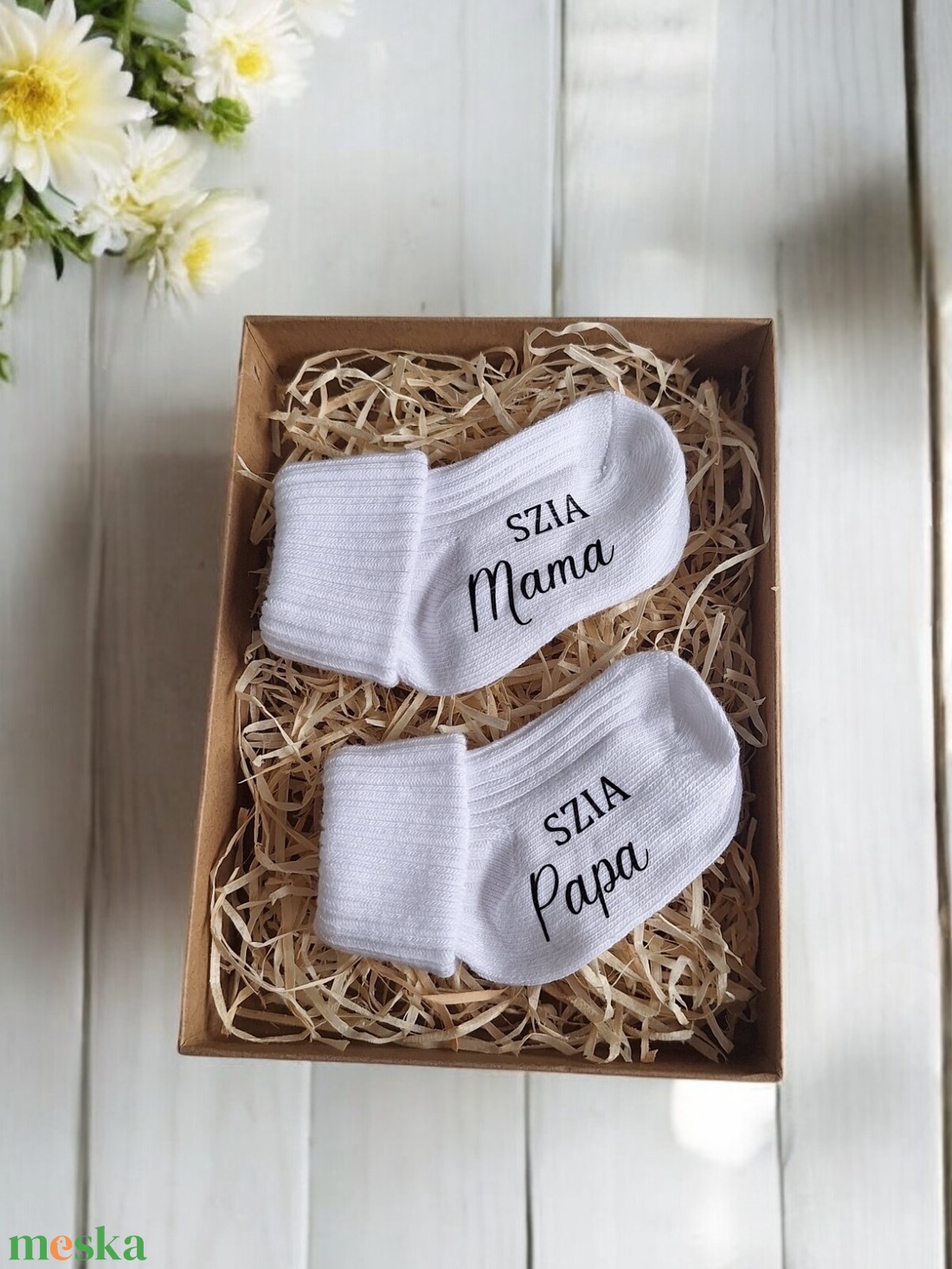 Baba bejelentő doboz, zokni - Szia Mama, Szia Papa - játék & sport - babalátogató ajándékcsomag - Meska.hu Baba bejelentő doboz, zokni - Szia Mama, Szia Papa - játék & sport - babalátogató ajándékcsomag - Meska.hu