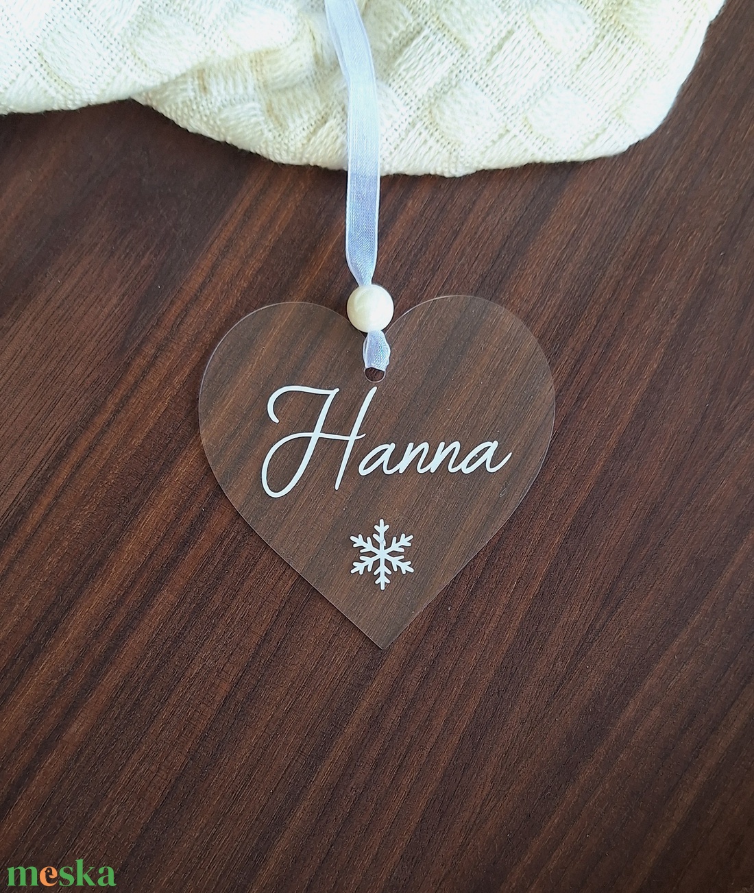 Karácsonyfadísz, egyedi, névre szóló felirattal - akril szív - karácsony - karácsonyi lakásdekoráció - karácsonyfadíszek - Meska.hu