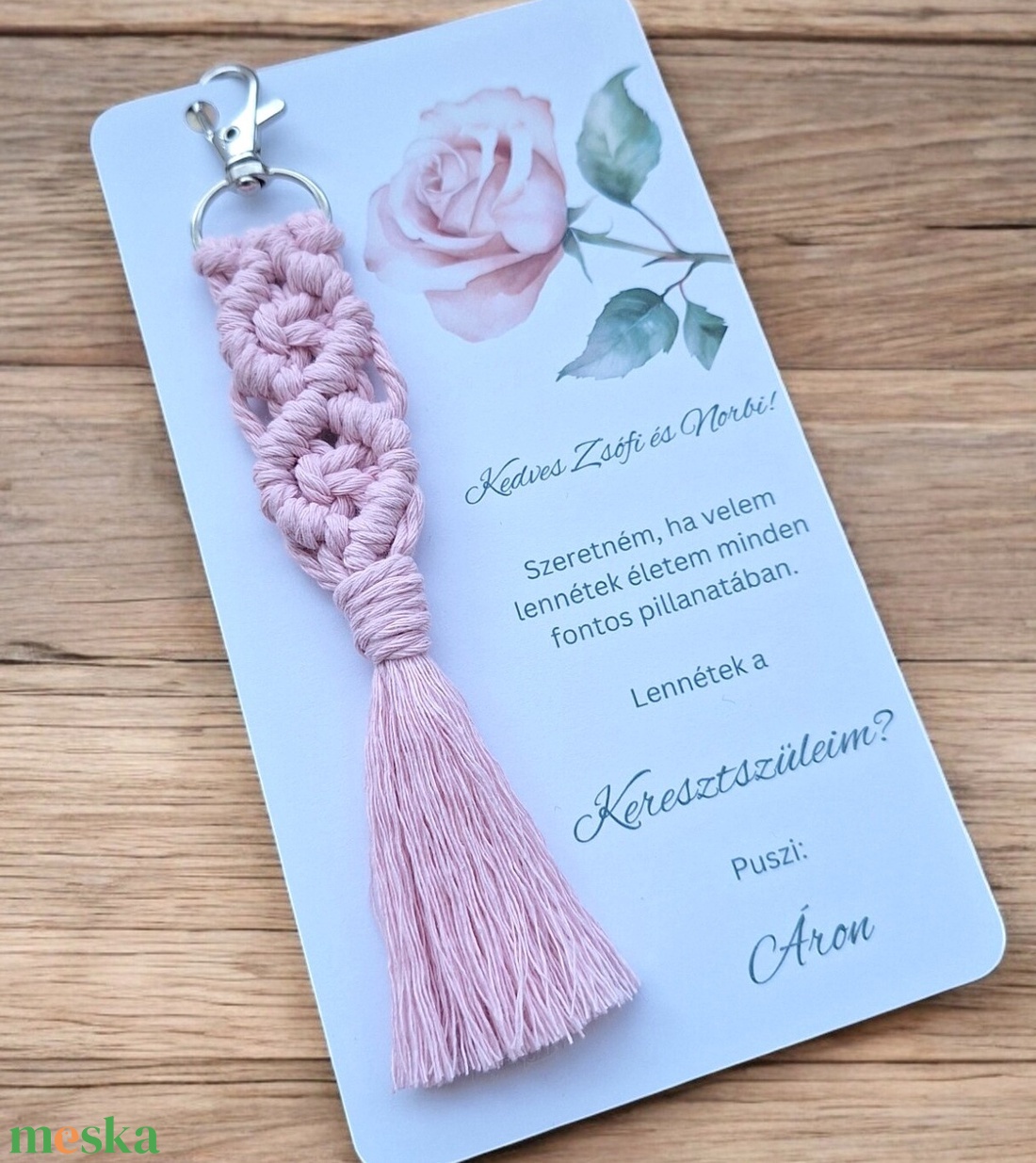 Keresztszülő felkérő ajándék, makramé kulcstartó - rózsaszín #1 - játék & sport - keresztelőajándékok - Meska.hu
