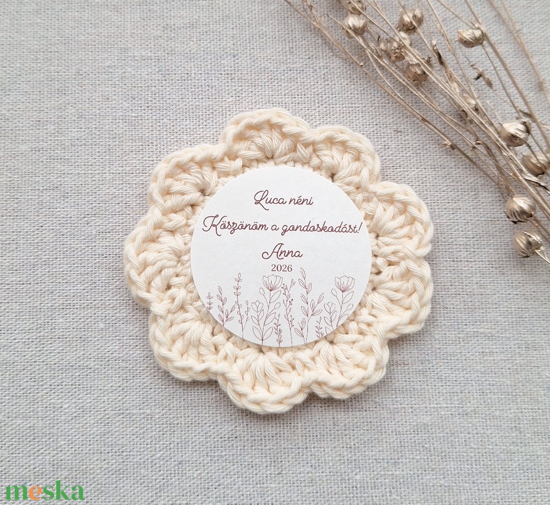 Horgolt hűtőmágnes � óvó néninek (krém) - játék & sport - ovis felszerelés - egyéb ovis kiegészítő - Meska.hu