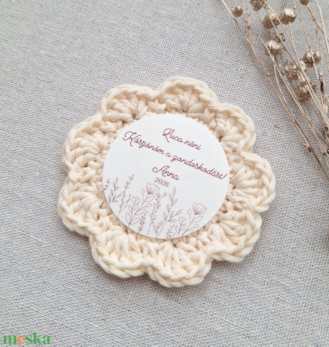 Horgolt hűtőmágnes � óvó néninek (krém) - játék & sport - ovis felszerelés - egyéb ovis kiegészítő - Meska.hu