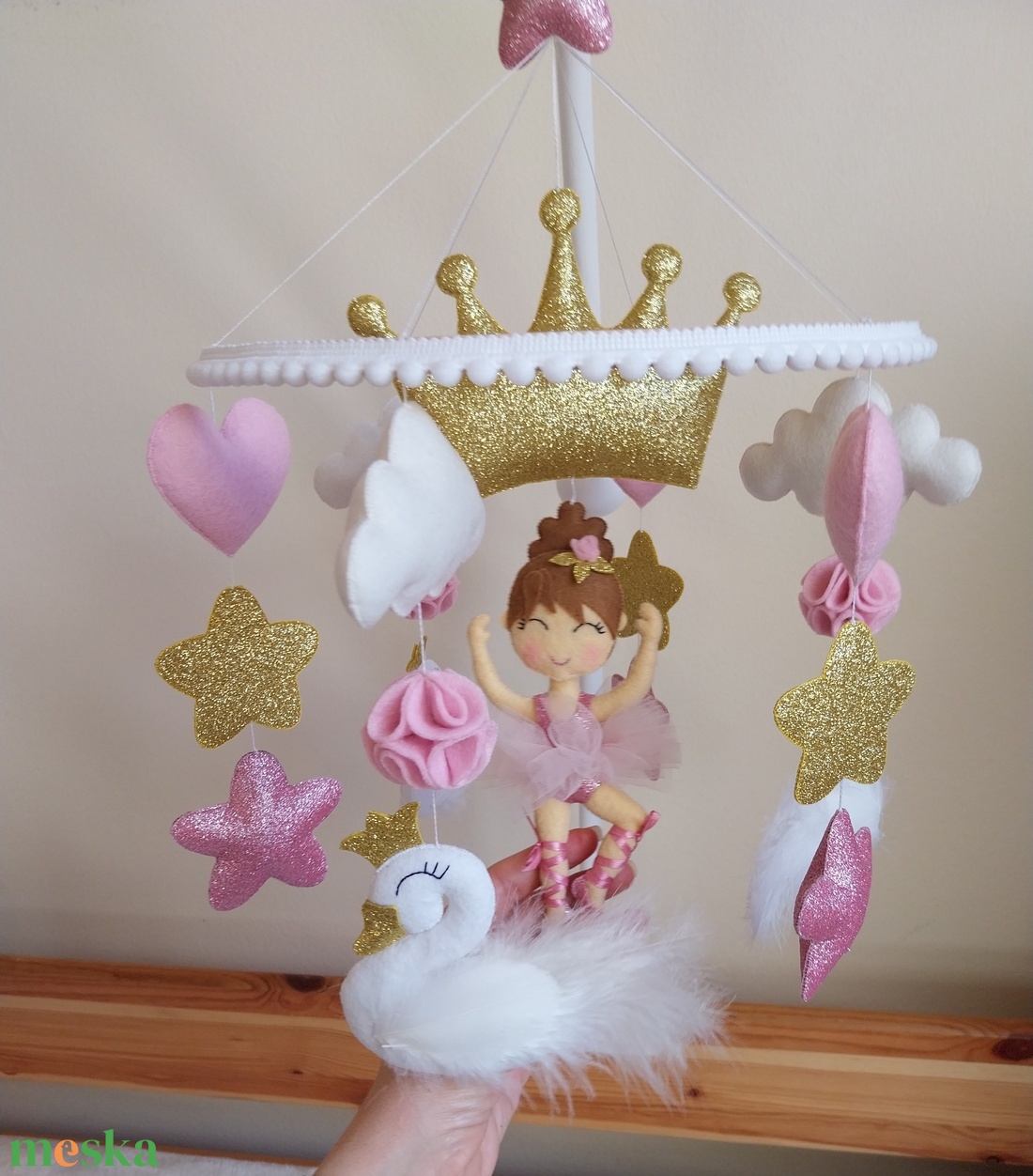 Rózsaszín álom balerinás, hattyús kiságyforgó kislánynak - Pink Crib Mobile for girl with swan and balerina   - játék & sport - 3 éves kor alattiaknak - kiságyforgó - Meska.hu