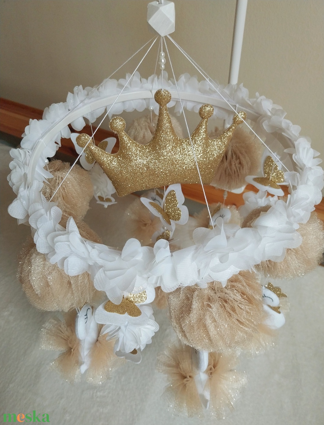 Kicsi Hercegnő csupa tüll, hattyús bézs kiságyforgó  pillangókkal, klasszikus stílusú koronával- kislánynak  - játék & sport - 3 éves kor alattiaknak - kiságyforgó - Meska.hu Kicsi Hercegnő csupa tüll, hattyús bézs kiságyforgó  pillangókkal, klasszikus stílusú koronával- kislánynak  - játék & sport - 3 éves kor alattiaknak - kiságyforgó - Meska.hu