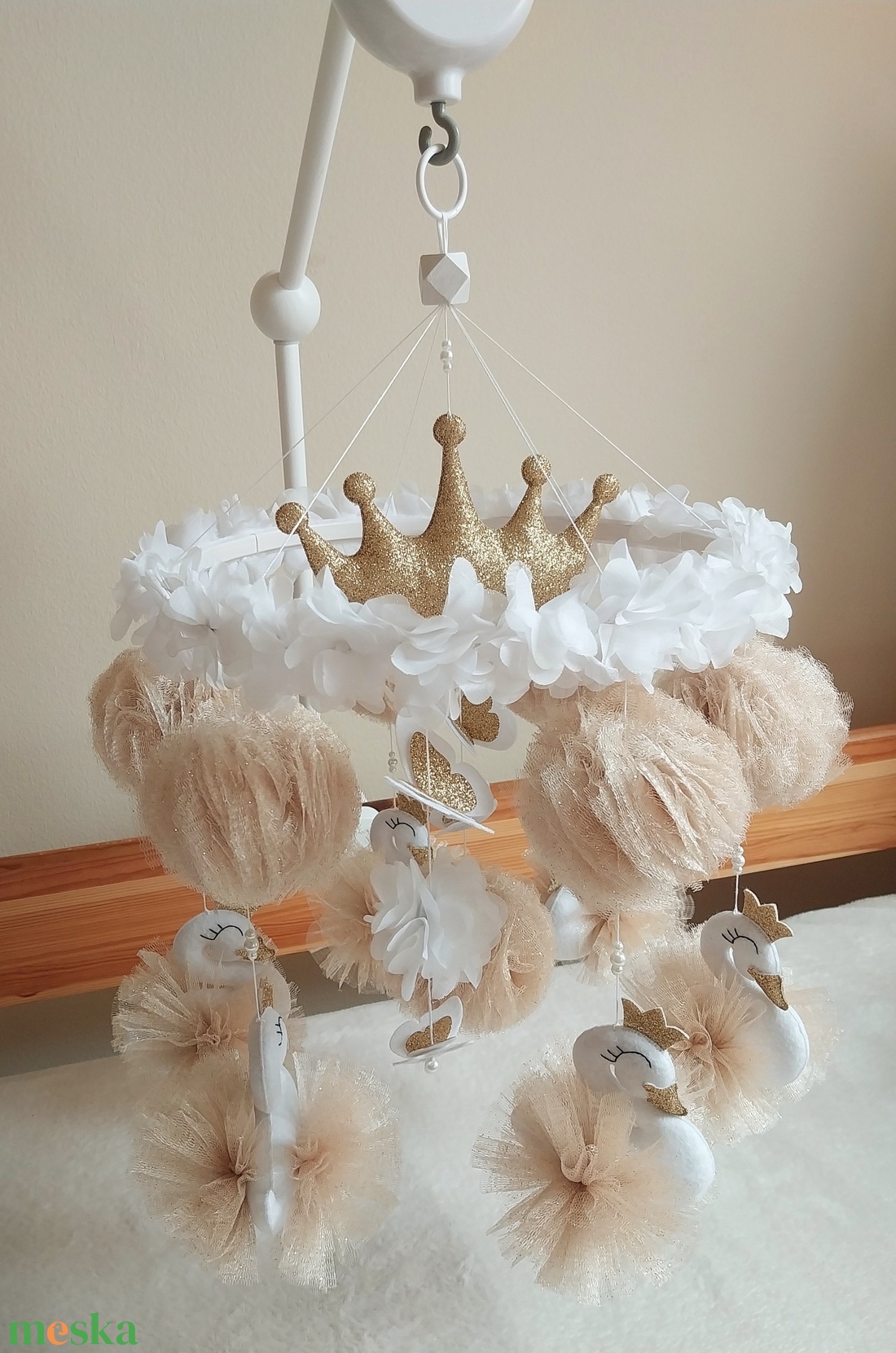 Kicsi Hercegnő csupa tüll, hattyús bézs kiságyforgó  pillangókkal, klasszikus stílusú koronával- kislánynak  - játék & sport - 3 éves kor alattiaknak - kiságyforgó - Meska.hu Kicsi Hercegnő csupa tüll, hattyús bézs kiságyforgó  pillangókkal, klasszikus stílusú koronával- kislánynak  - játék & sport - 3 éves kor alattiaknak - kiságyforgó - Meska.hu