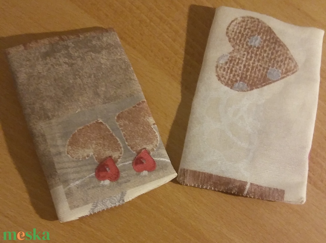 Szív mintás papírzsebkendő tartó - táska & tok - pénztárca & más tok - zsebkendőtartó tok - Meska.hu Szív mintás papírzsebkendő tartó - táska & tok - pénztárca & más tok - zsebkendőtartó tok - Meska.hu