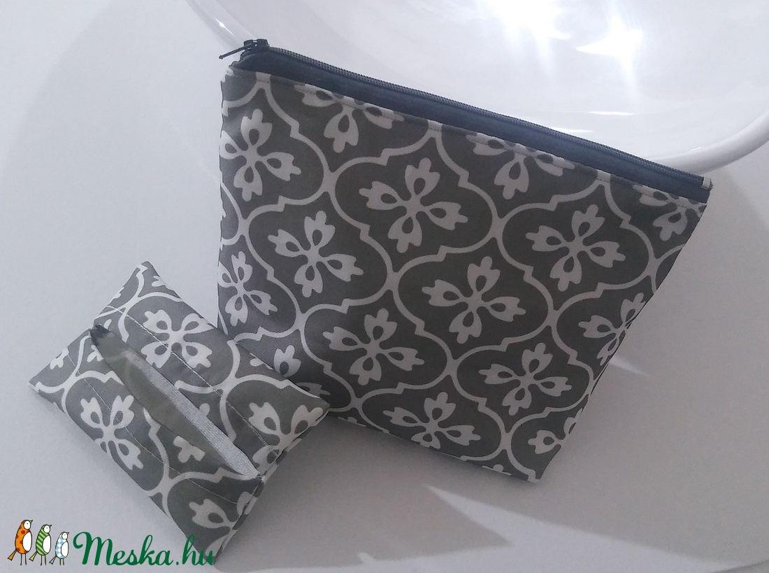 Elegáns neszesszer és zsebkendőtartó - táska & tok - neszesszer - Meska.hu Elegáns neszesszer és zsebkendőtartó - táska & tok - neszesszer - Meska.hu