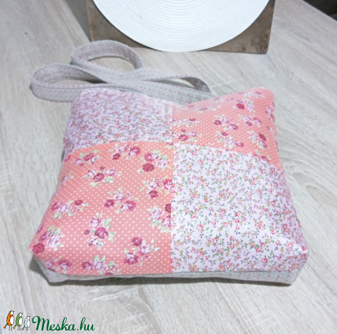 Virágos patchwork táska - táska & tok - kézitáska & válltáska - válltáska - Meska.hu