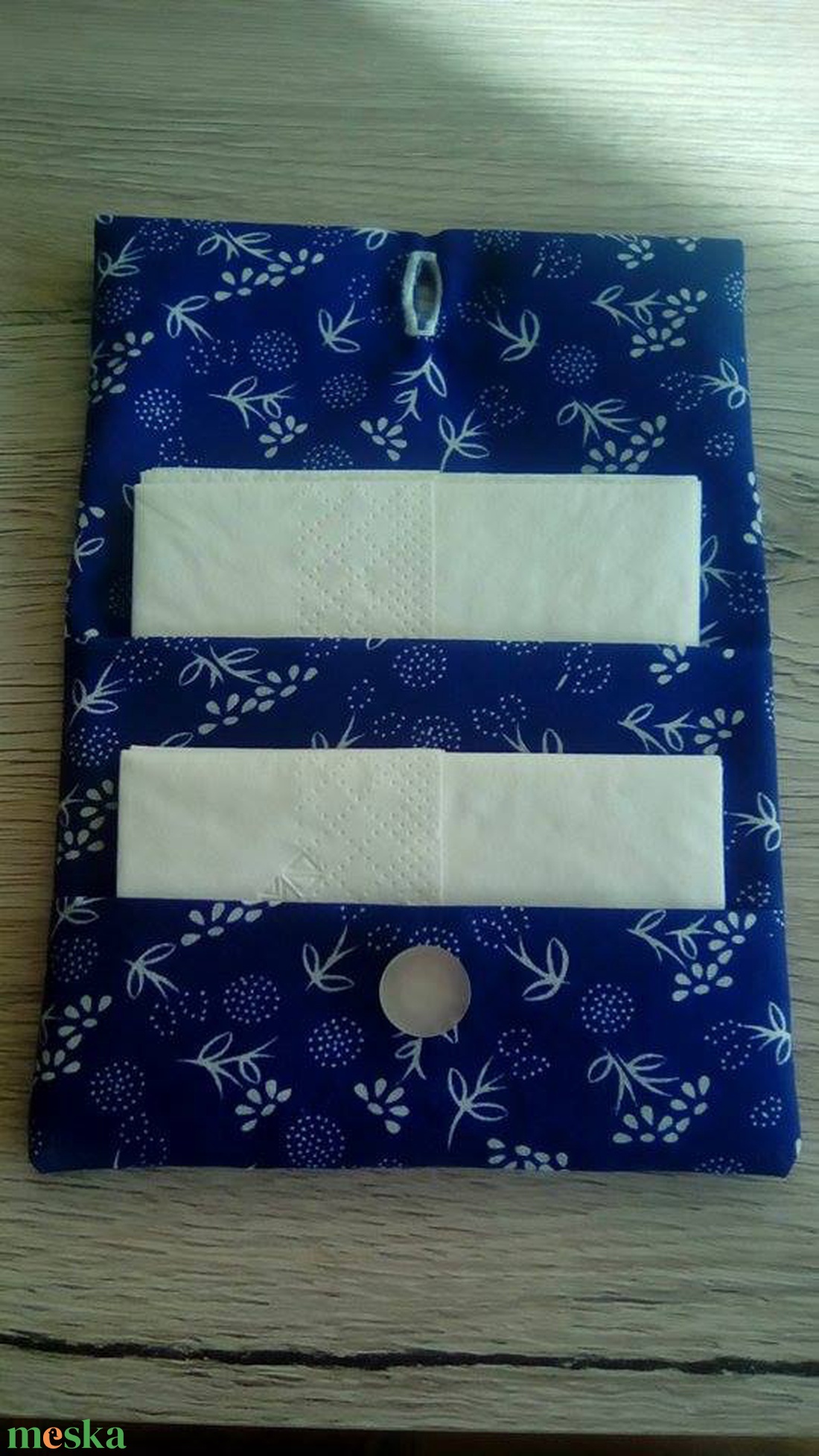 Kékfestő zsebkendő, tampon, betéttartó - szépségápolás - intim higiénia - egészségügyi tartó - Meska.hu