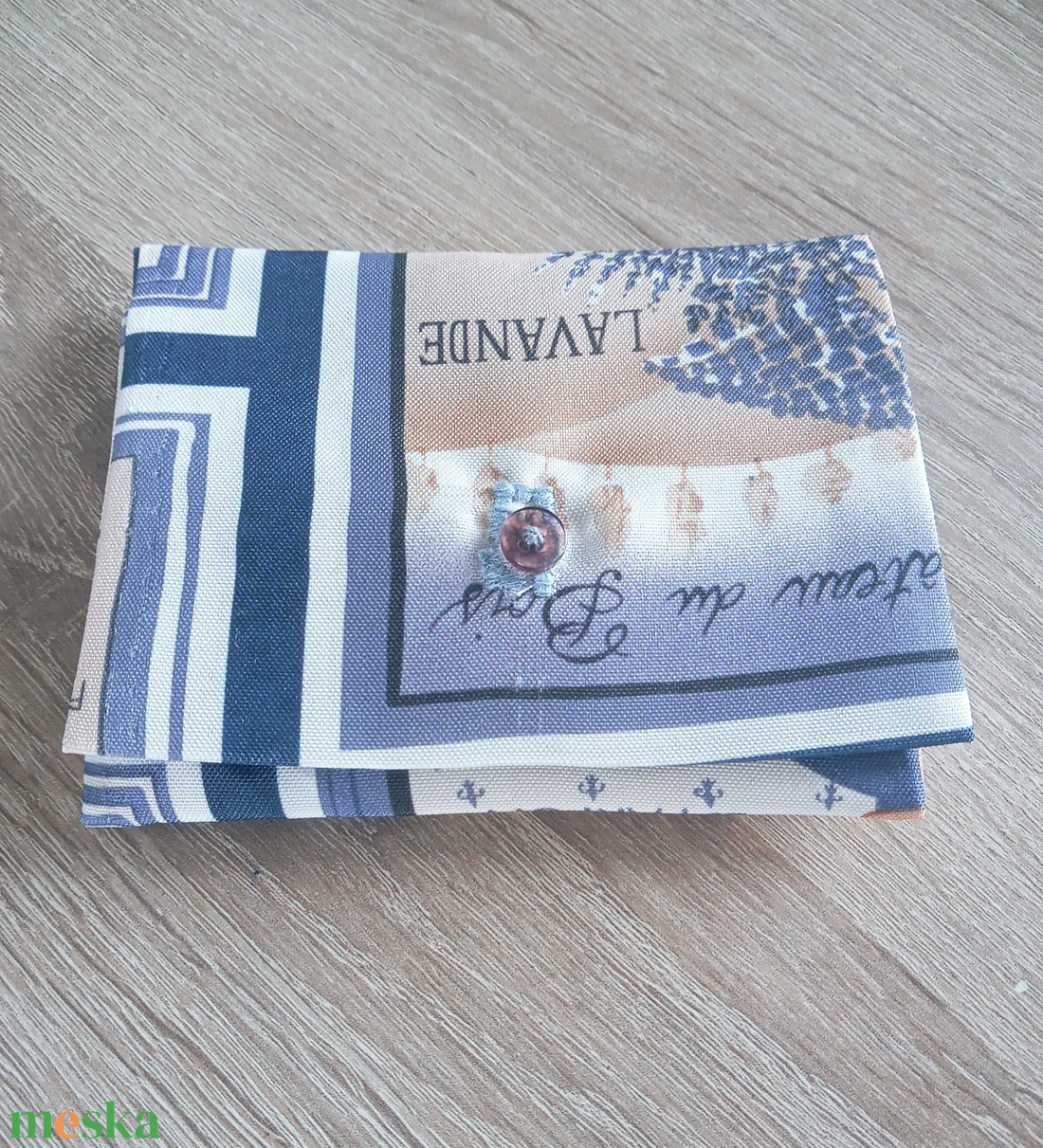 Levendula, méz mintás zsebkendő, tampon, betéttartó - táska & tok - pénztárca & más tok - zsebkendőtartó tok - Meska.hu Levendula, méz mintás zsebkendő, tampon, betéttartó - táska & tok - pénztárca & más tok - zsebkendőtartó tok - Meska.hu