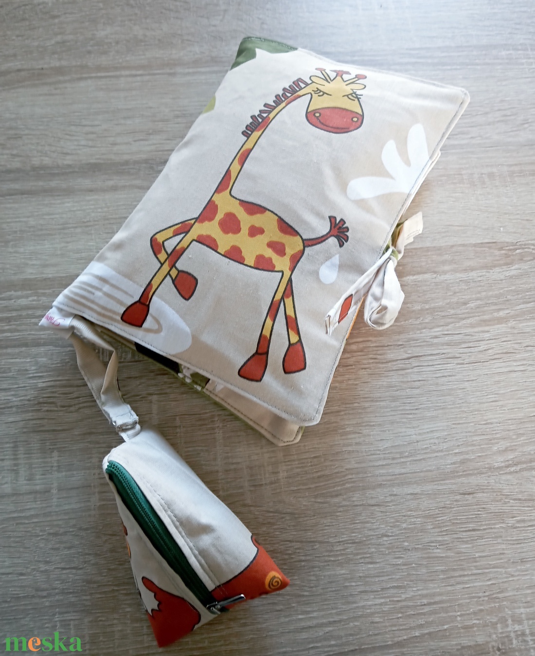 Afrikai állatok pelenkatáska - táska & tok - pelenkatáska - pelenkatartó tok - Meska.hu Afrikai állatok pelenkatáska - táska & tok - pelenkatáska - pelenkatartó tok - Meska.hu