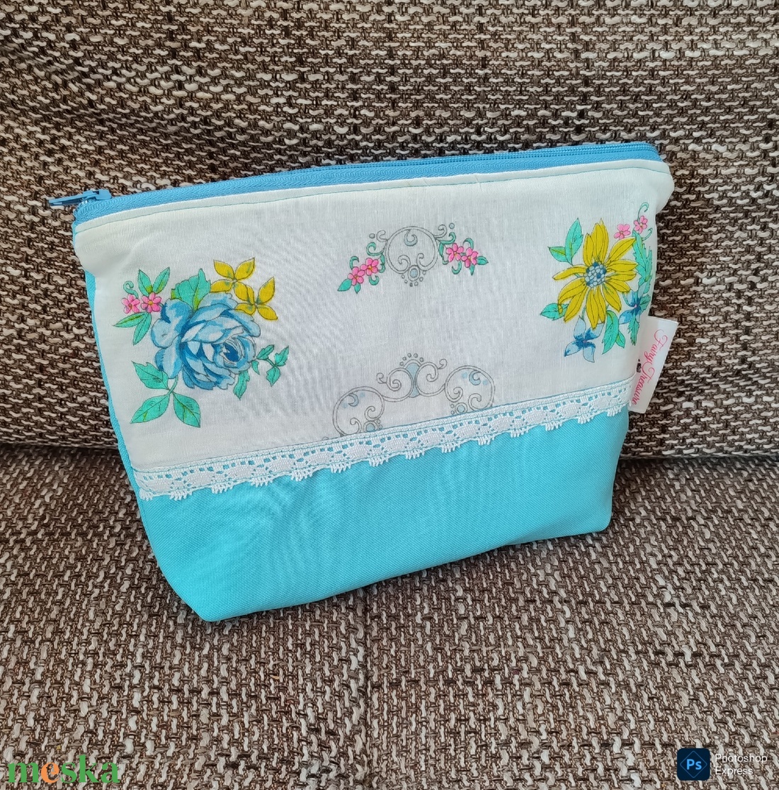 Virágos neszeszer kékkel - táska & tok - neszesszer - Meska.hu