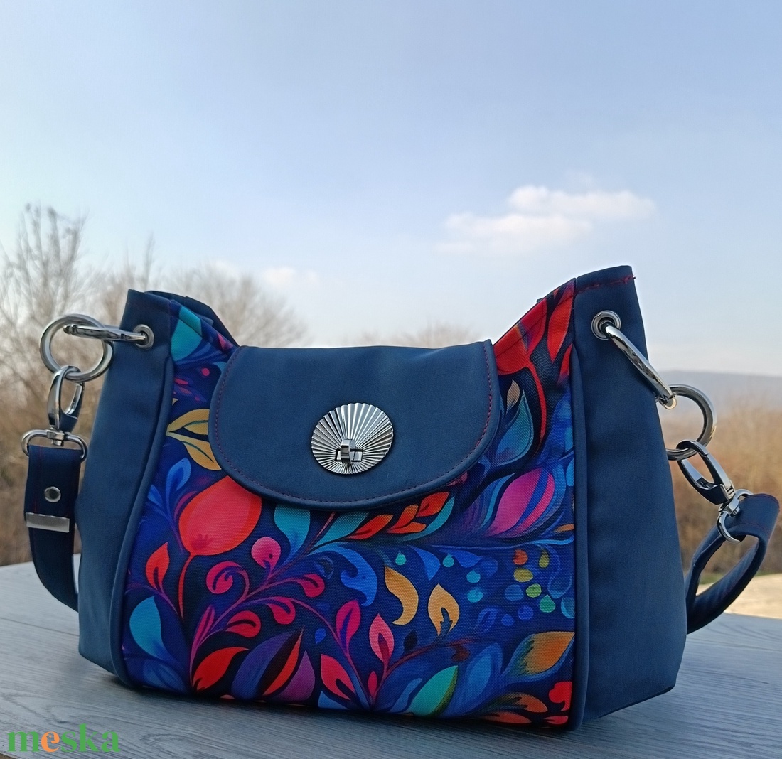 Női crossbody virágos táska - táska & tok - kézitáska & válltáska - vállon átvethető táska - Meska.hu Női crossbody virágos táska - táska & tok - kézitáska & válltáska - vállon átvethető táska - Meska.hu