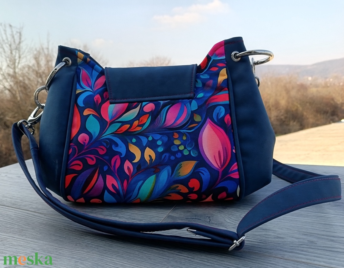 Női crossbody virágos táska - táska & tok - kézitáska & válltáska - vállon átvethető táska - Meska.hu Női crossbody virágos táska - táska & tok - kézitáska & válltáska - vállon átvethető táska - Meska.hu