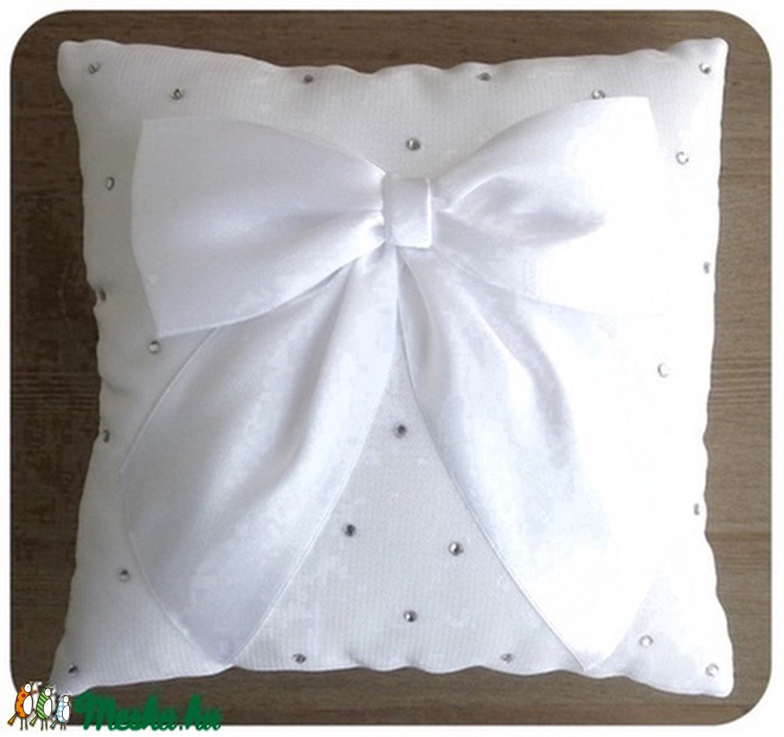 MESESZÉP fehér masnis esküvői gyűrűpárna -  - Meska.hu