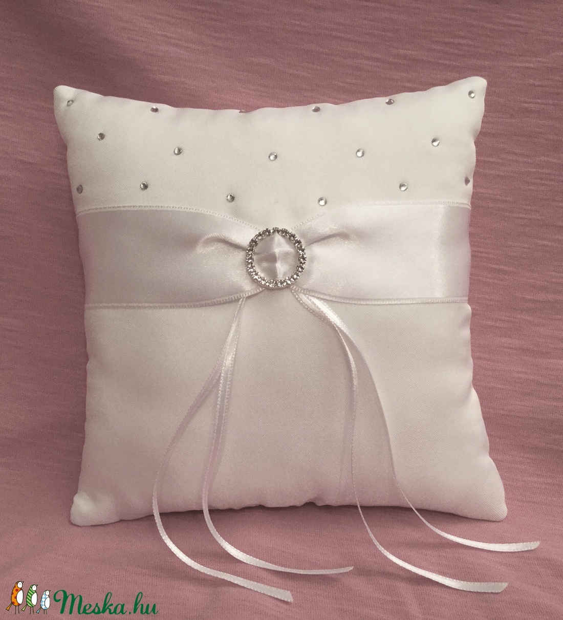 Álomszép fehér strasszos esküvői gyűrűpárna -  - Meska.hu