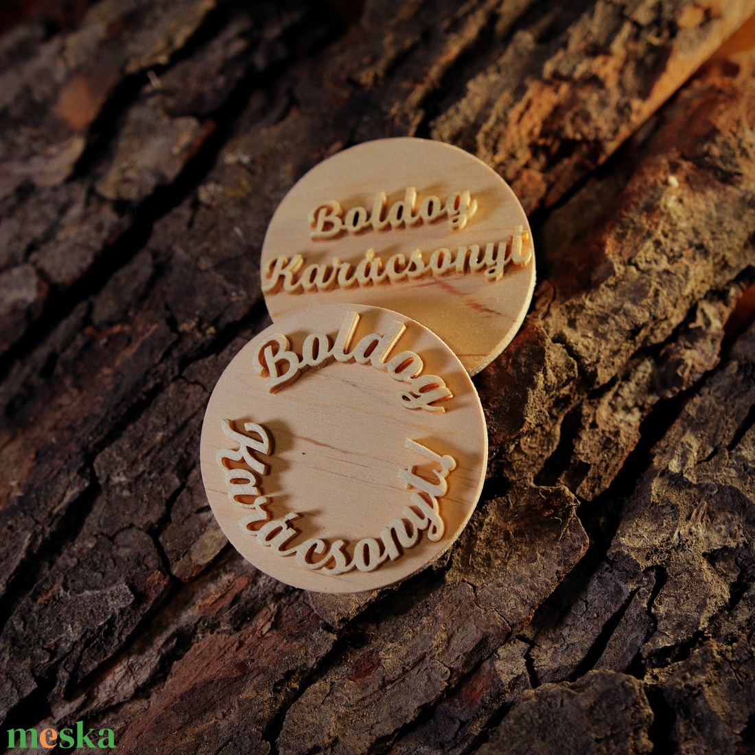 Boldog karácsonyt! felirat fa lapon. - karácsony - karácsonyi lakásdekoráció - karácsonyi lakásdíszek - Meska.hu