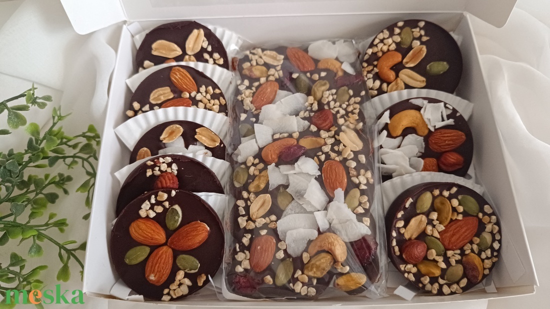 Almond chocolate box - élelmiszer - édesség - Meska.hu Almond chocolate box - élelmiszer - édesség - Meska.hu