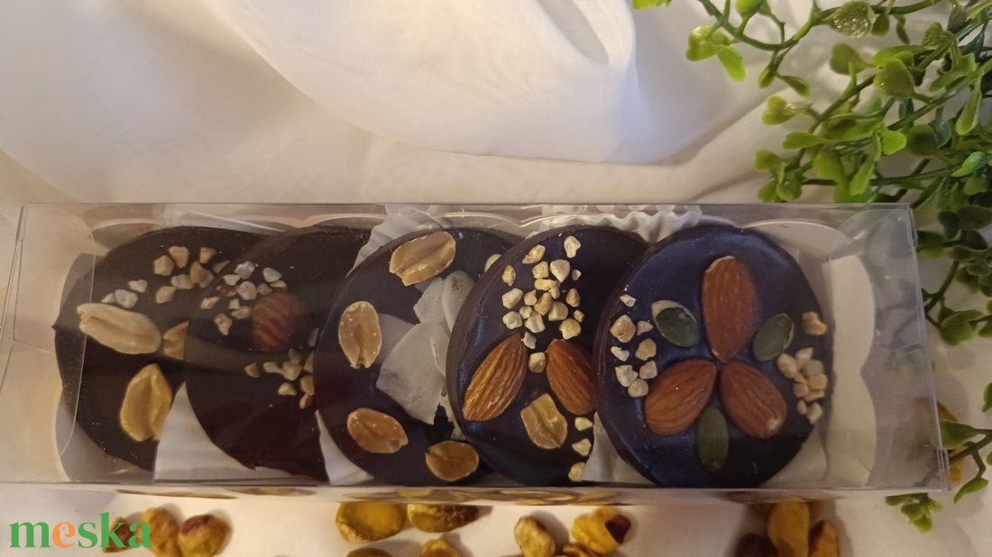 Almond chocolate tallér mini box - élelmiszer - édesség - Meska.hu Almond chocolate tallér mini box - élelmiszer - édesség - Meska.hu