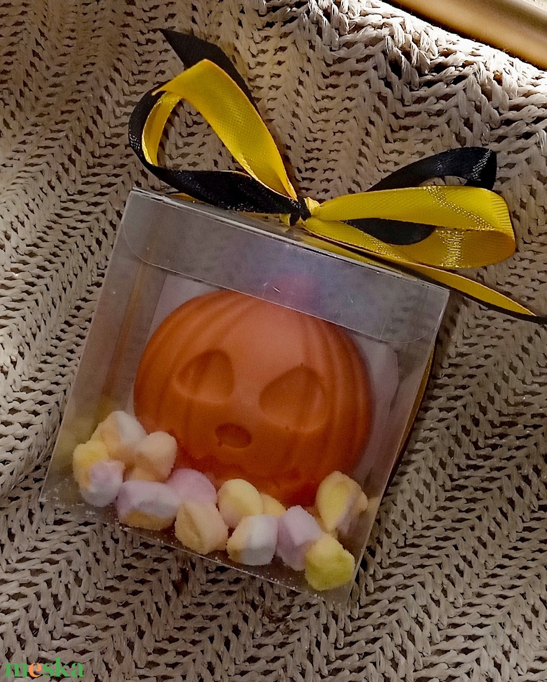 Halloween belga kézműves forró csoki bomba - élelmiszer - édesség - Meska.hu Halloween belga kézműves forró csoki bomba - élelmiszer - édesség - Meska.hu
