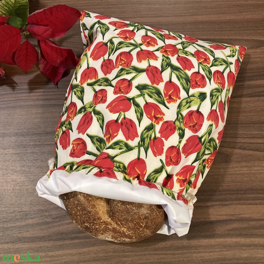 Piros tulipános nagy méretű kenyeres zsák, pamutvászon frissentartó PUL béléssel - táska & tok - bevásárlás & shopper táska - kenyeres zsák - Meska.hu